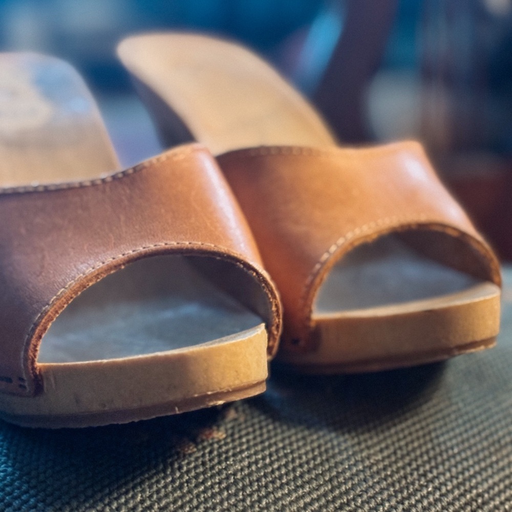 Vintage 1970’s Heeled Clogs Sandals Wood and Leather - Picture 4 of 8